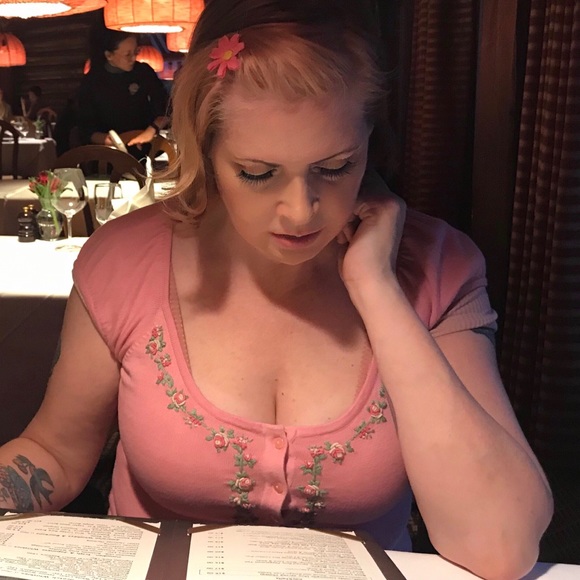 Meet your Posher, Bianca - Picture 2 of 2